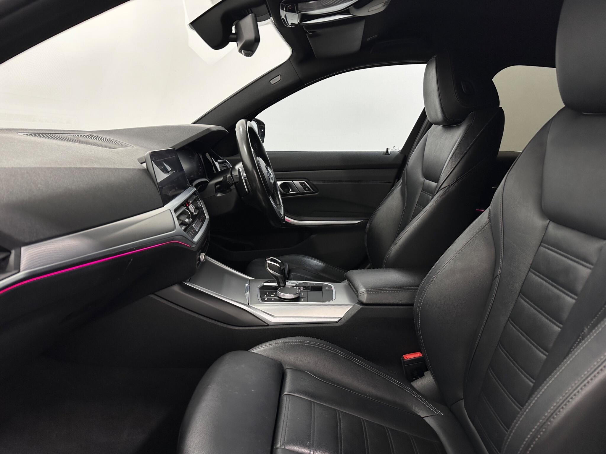 BMW 3 Series view 35