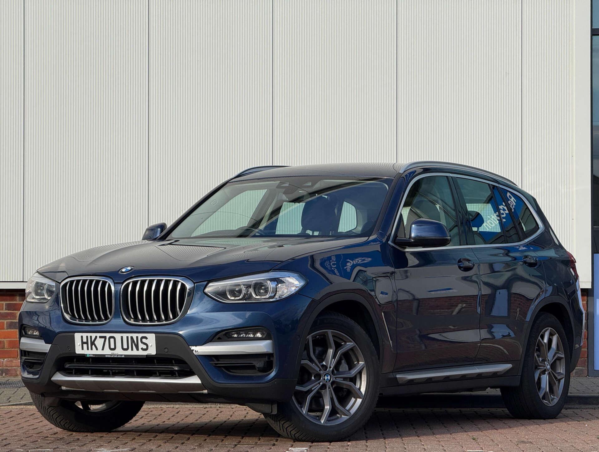 BMW X3 view 3