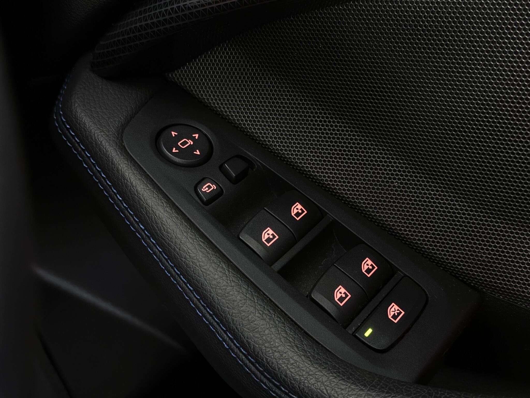 BMW 2 Series view 19