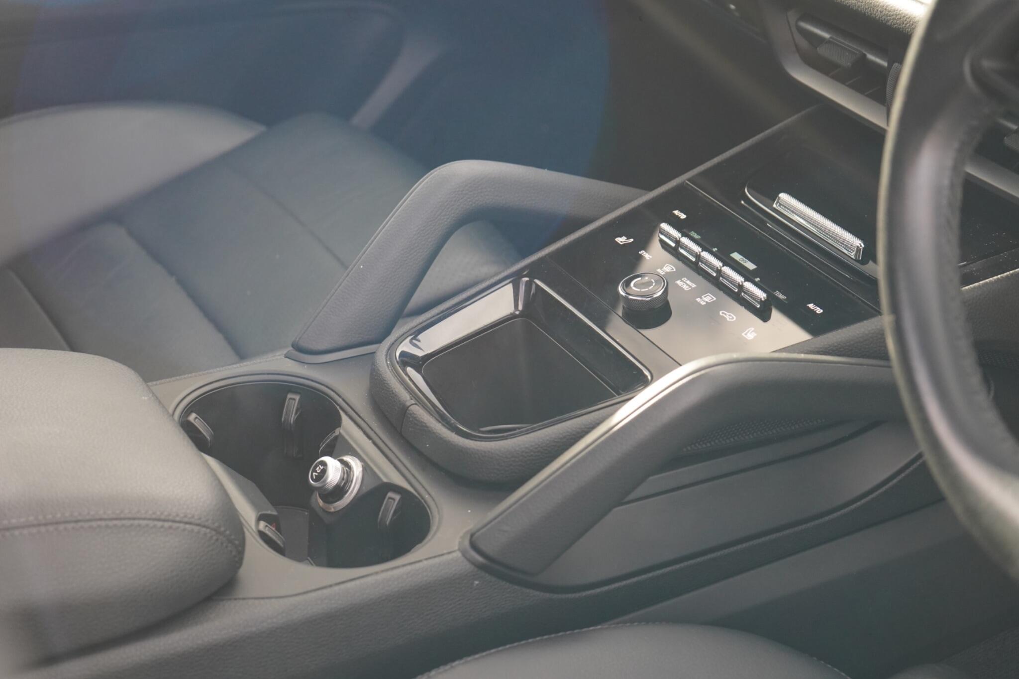 Porsche Cayenne view 12