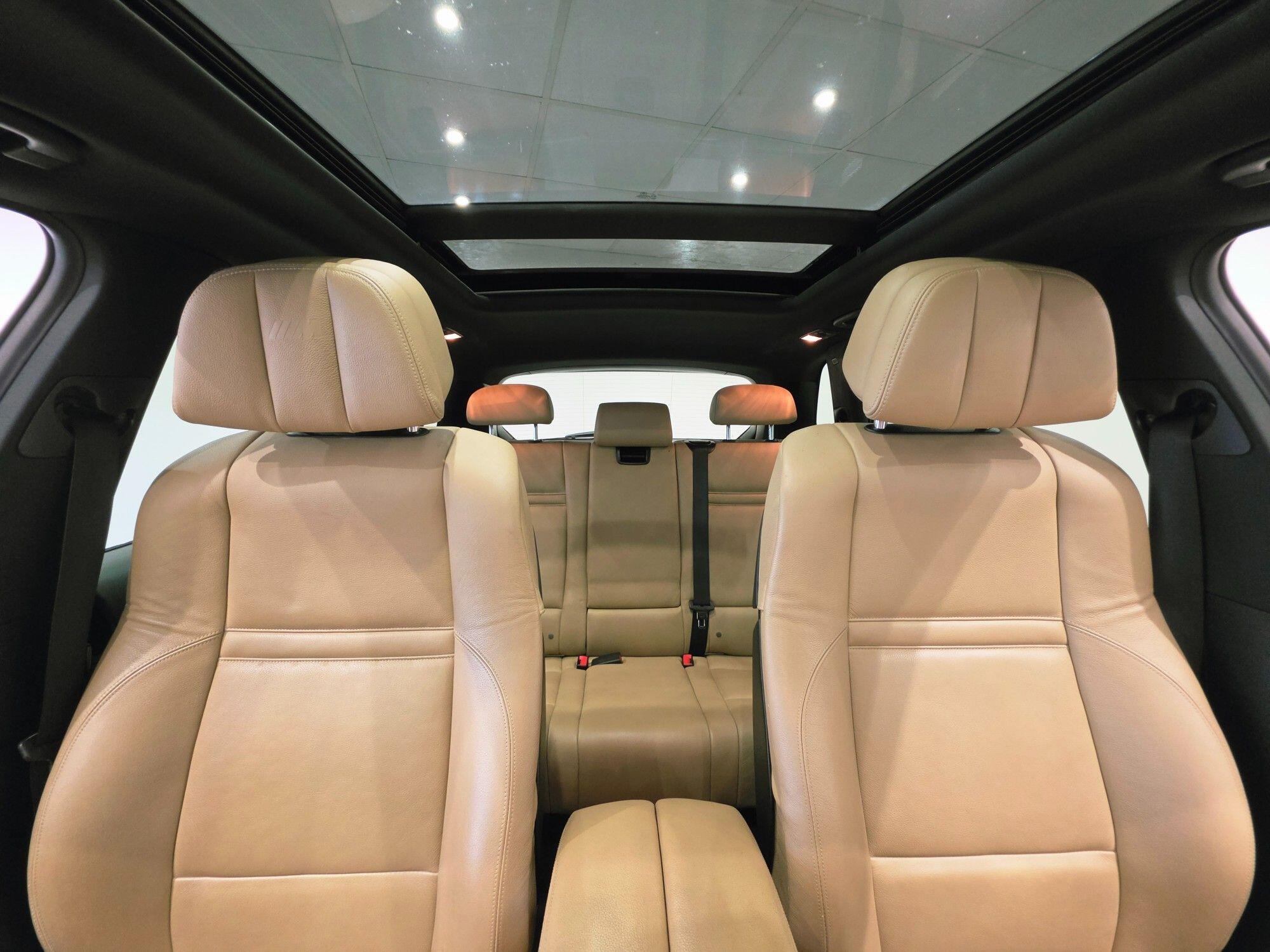 BMW X5 M view 19