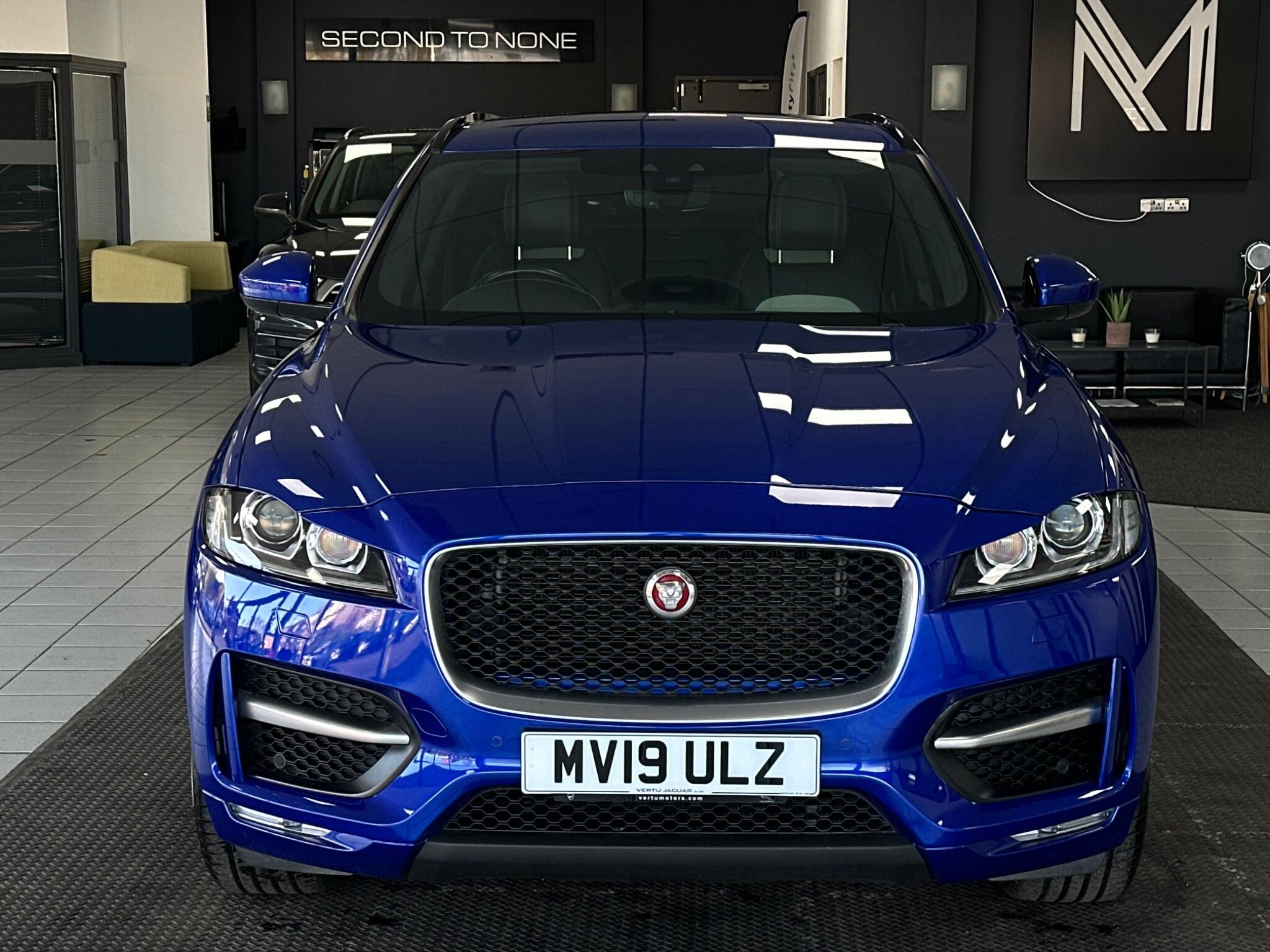 Jaguar F-Pace view 4