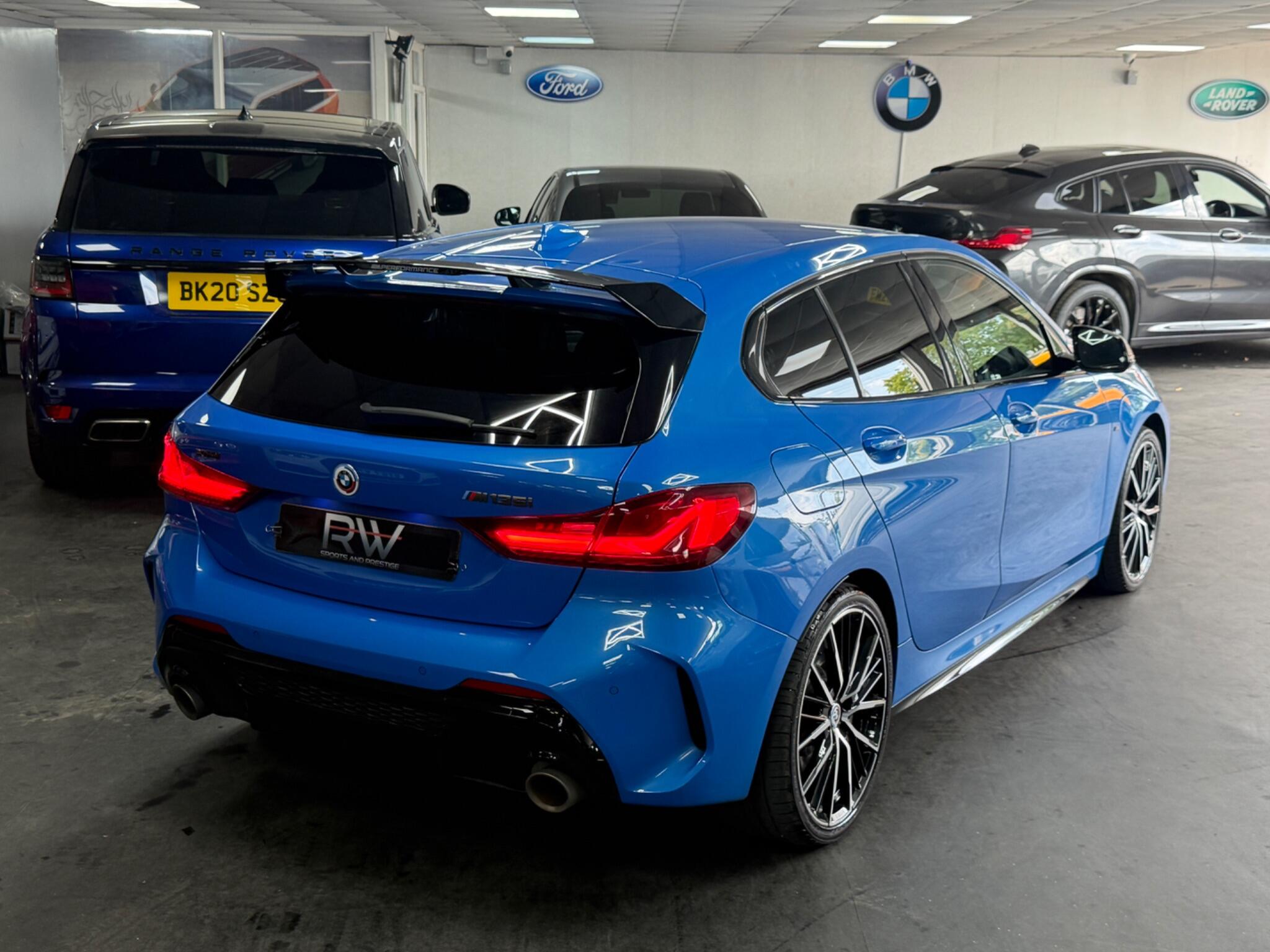 BMW 1 Series view 14