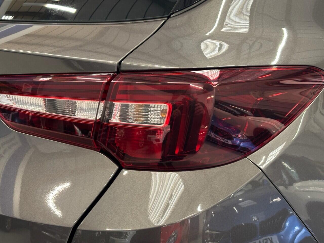 Vauxhall Grandland X view 50