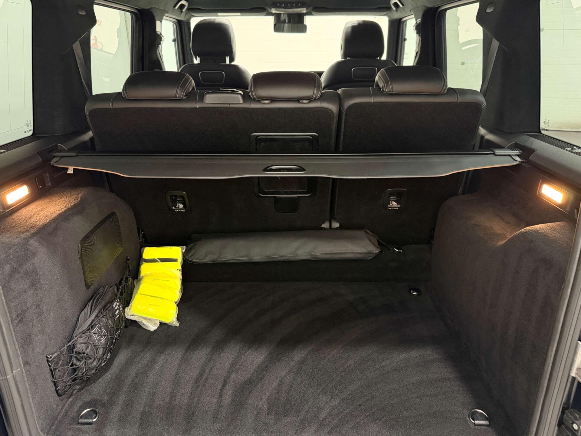 Mercedes-Benz G-Class view 27