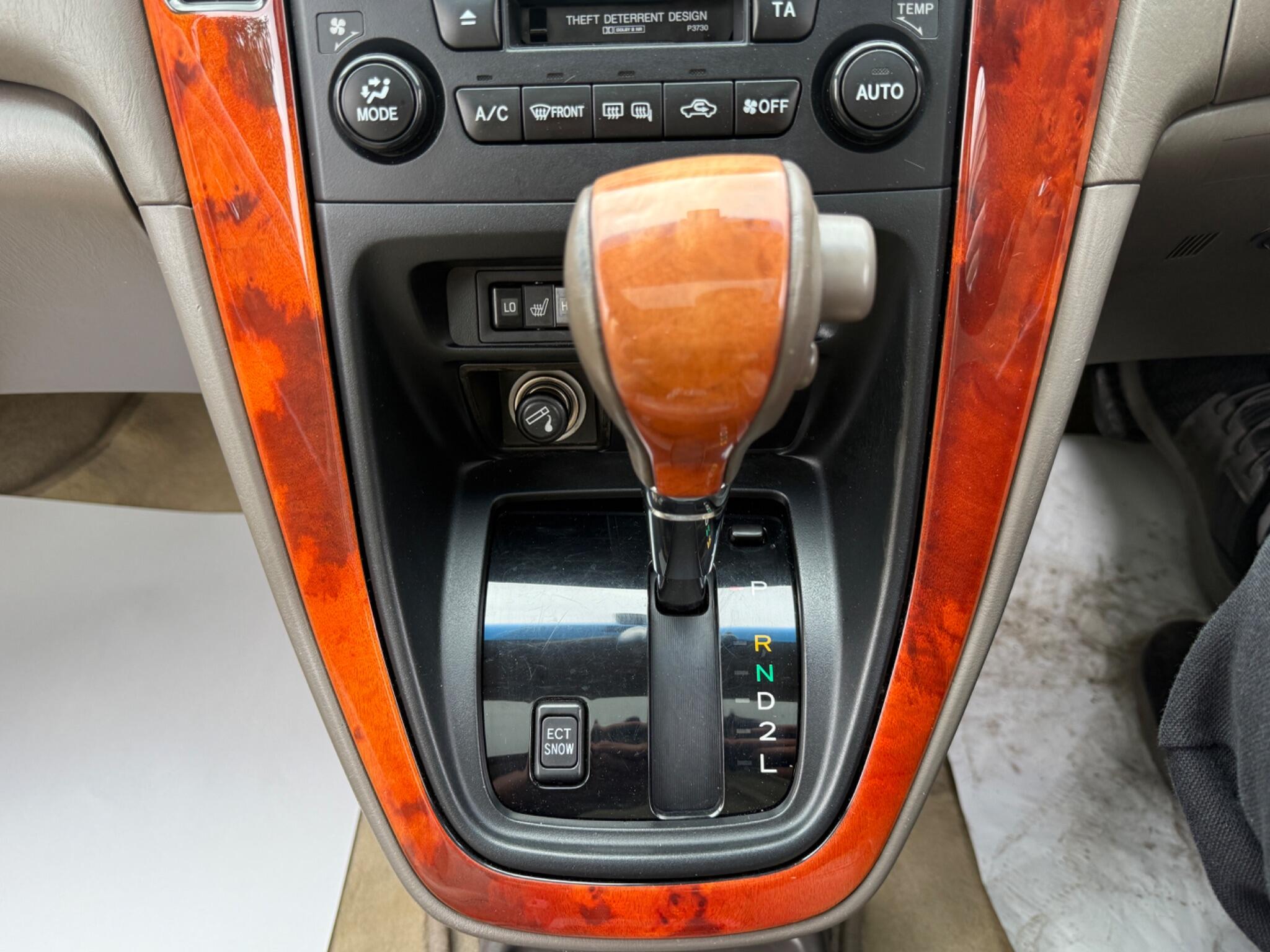 Lexus RX - Image 58