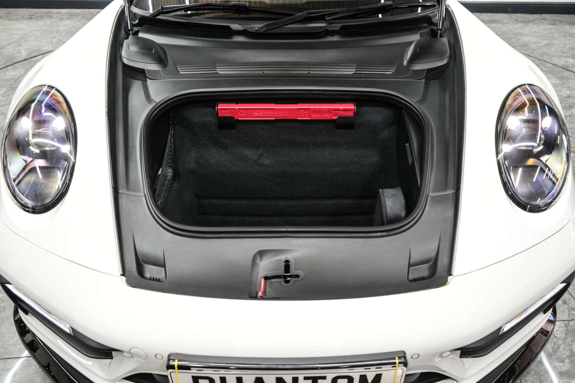 Porsche 911 view 20