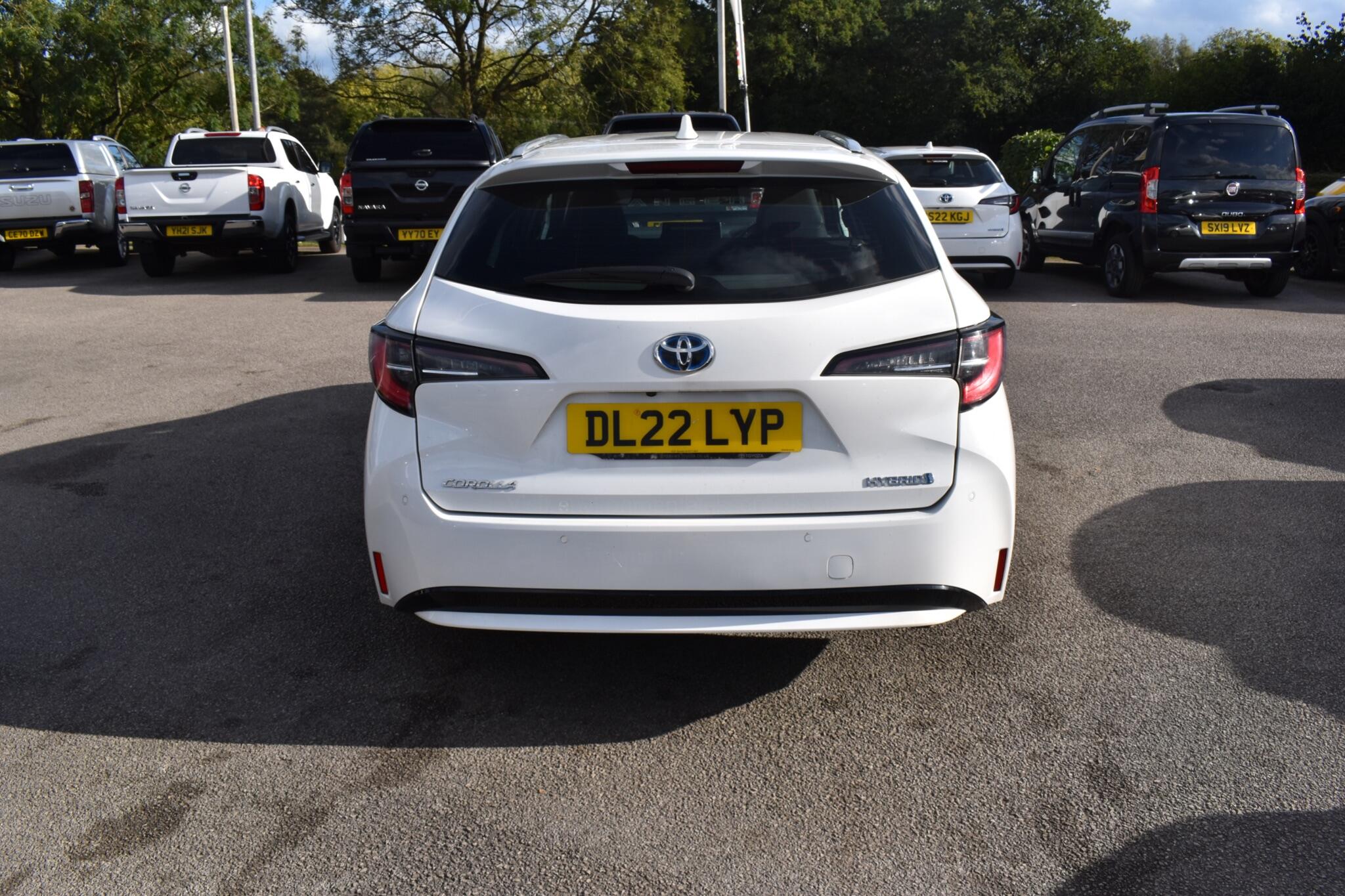 Corolla - 1.8 VVT-h Icon Tech Touring Sports CVT Euro 6 (s/s) 5dr - Image 7