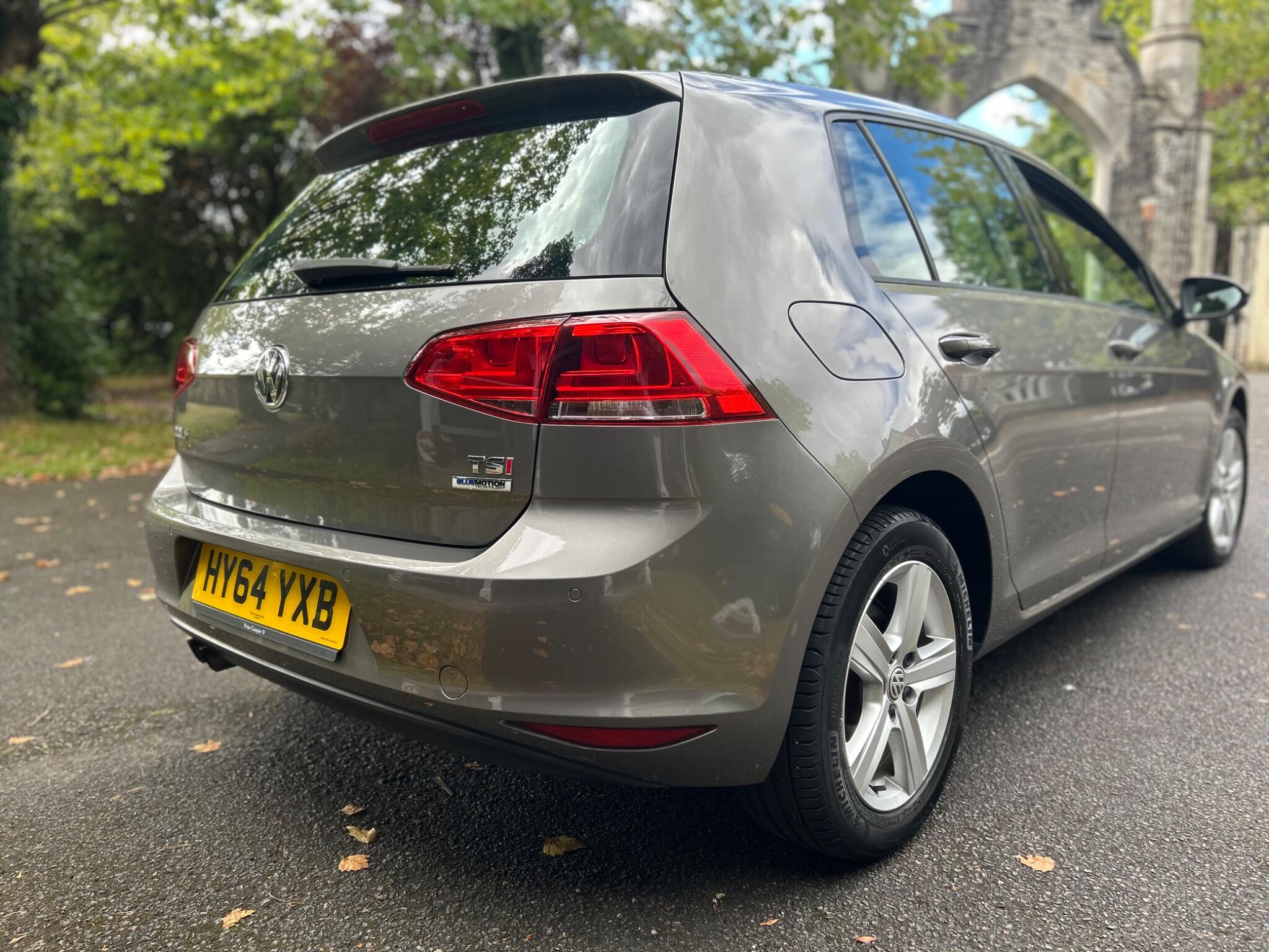 Volkswagen Golf view 17