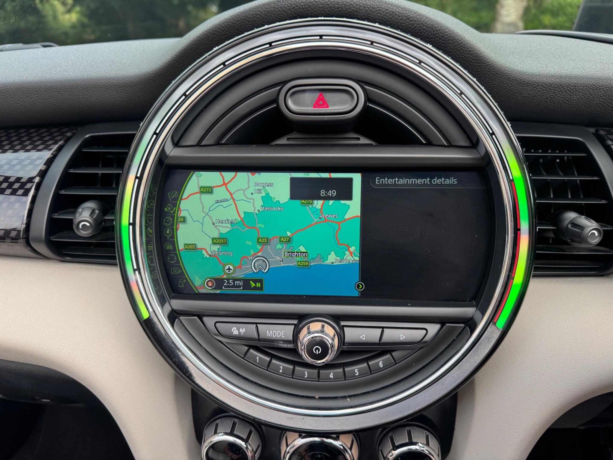 Mini Convertible view 56