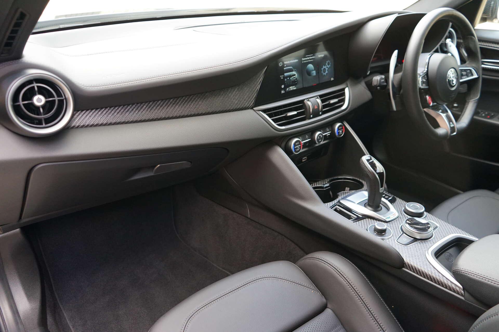 Alfa Romeo Giulia view 9