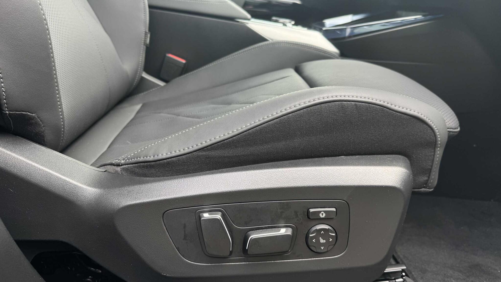 BMW X3 view 25