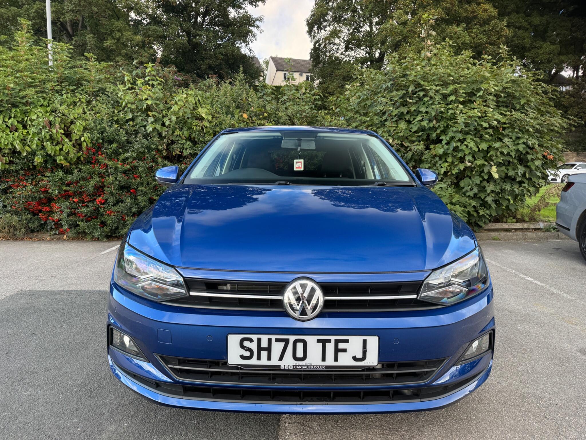 Volkswagen Polo view 2