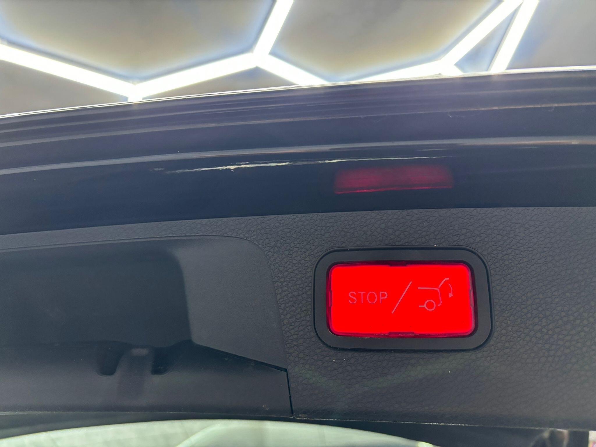 Mercedes-Benz E-Class view 31