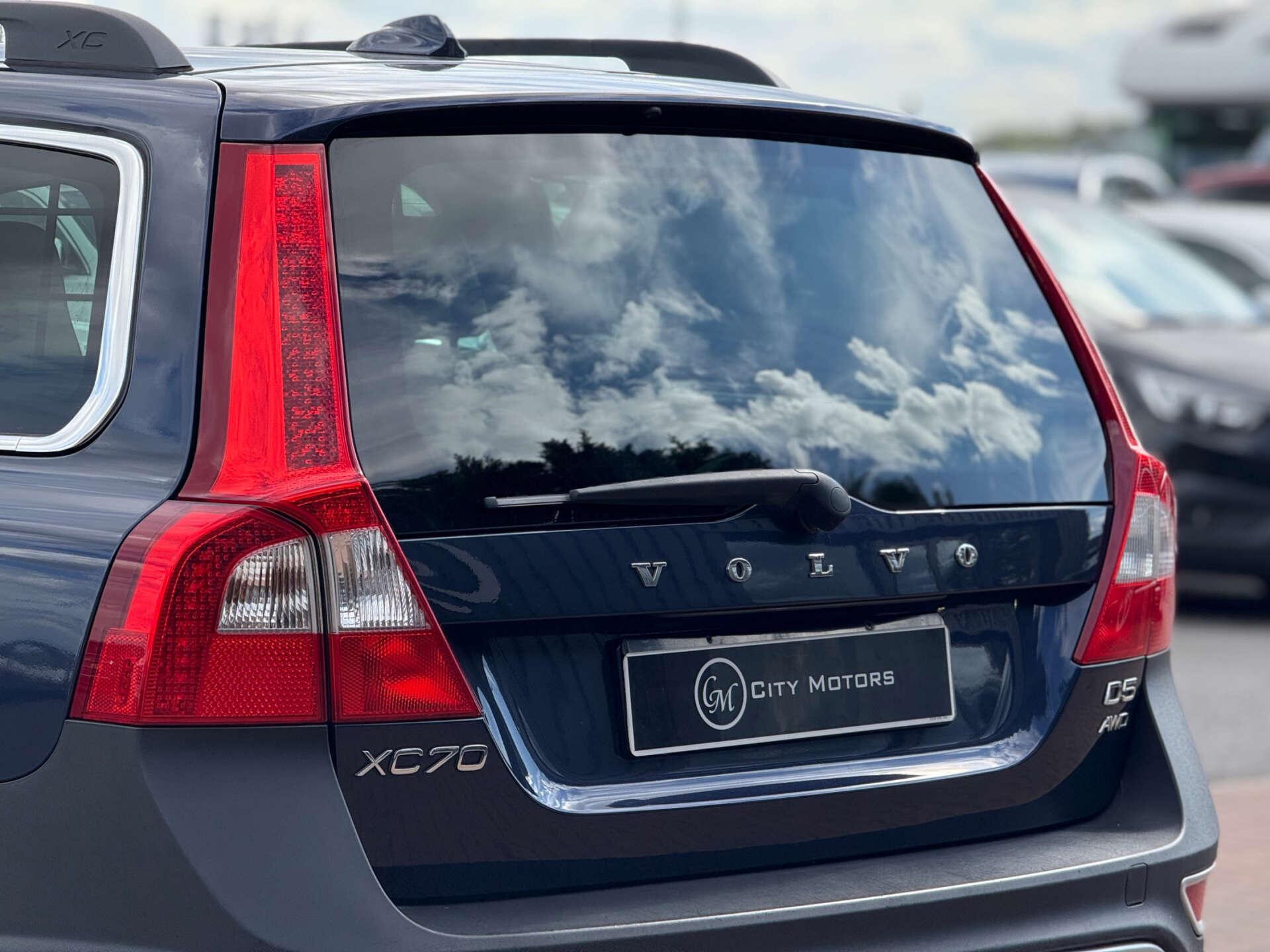 Volvo XC70 view 23