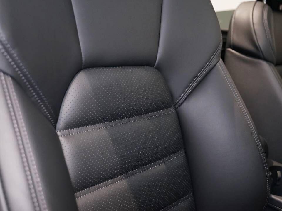 Porsche Macan view 15