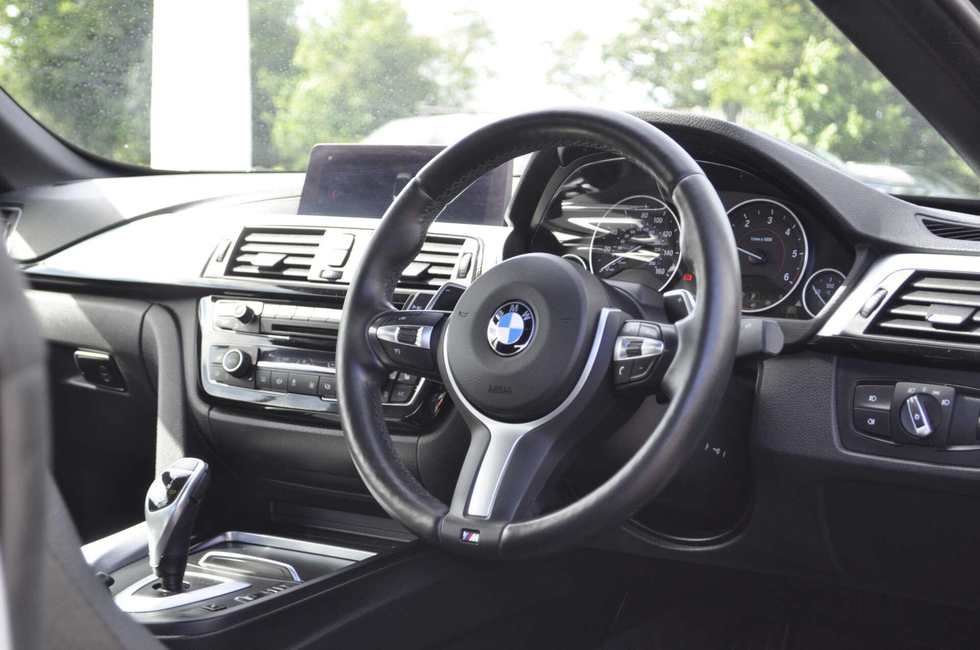 BMW 4 Series view 8