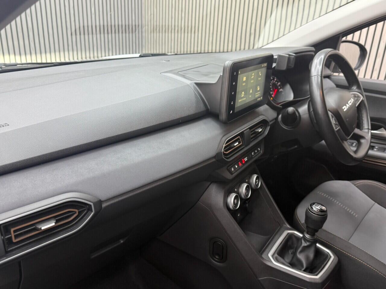 Dacia Sandero view 5