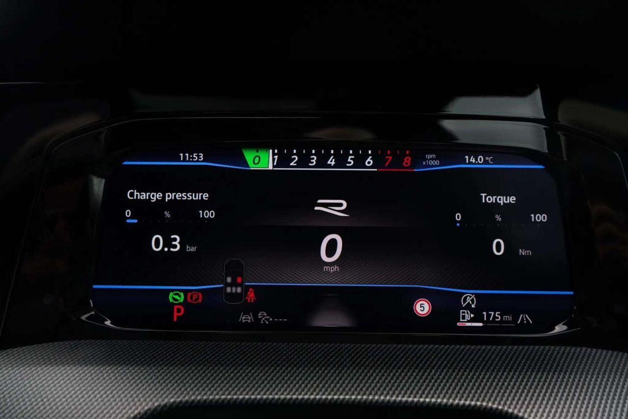 Volkswagen Golf view 21