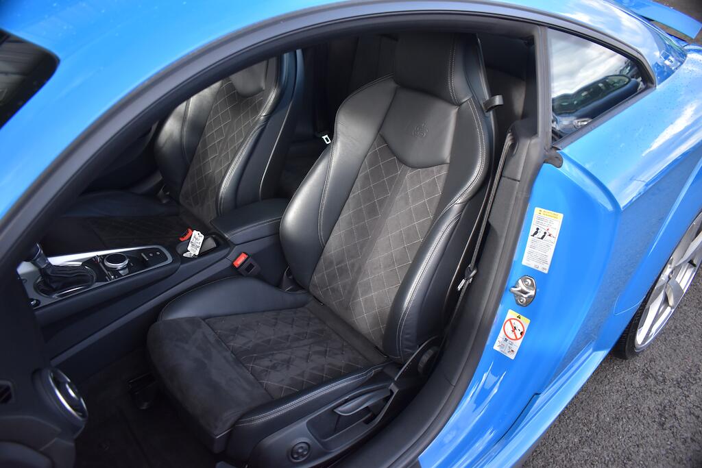 Audi TT view 27