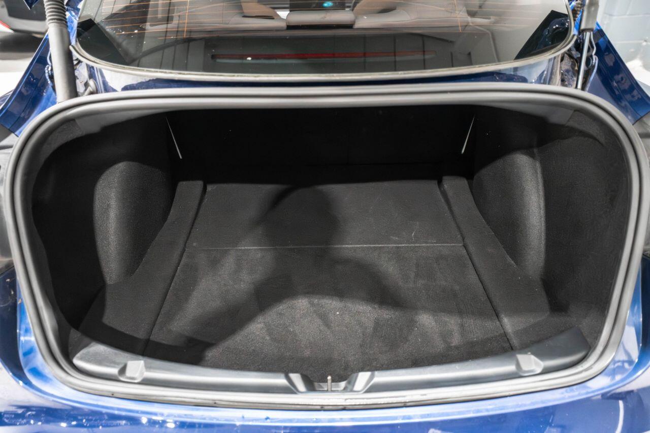 Tesla Model 3 view 39