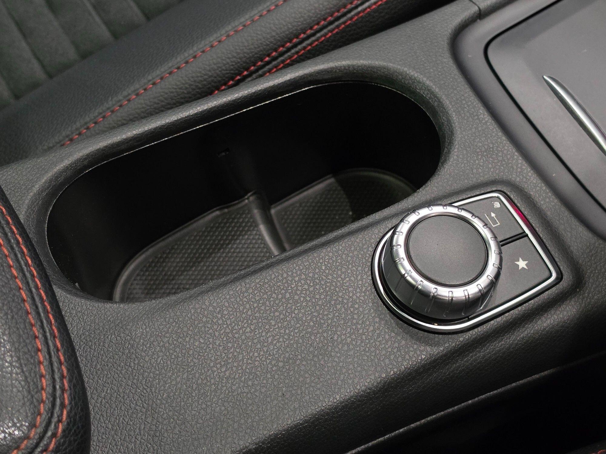 Mercedes-Benz GLA view 68