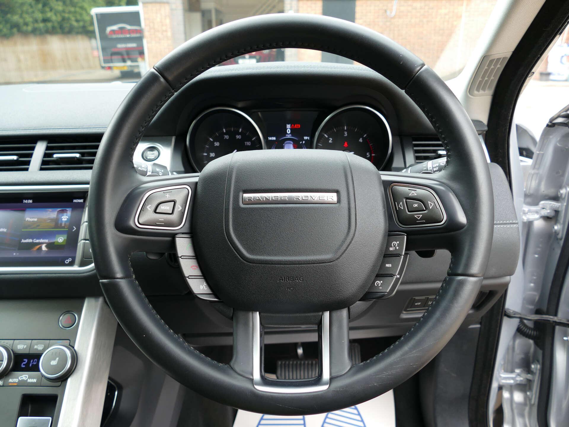 Land Rover Range Rover Evoque view 46