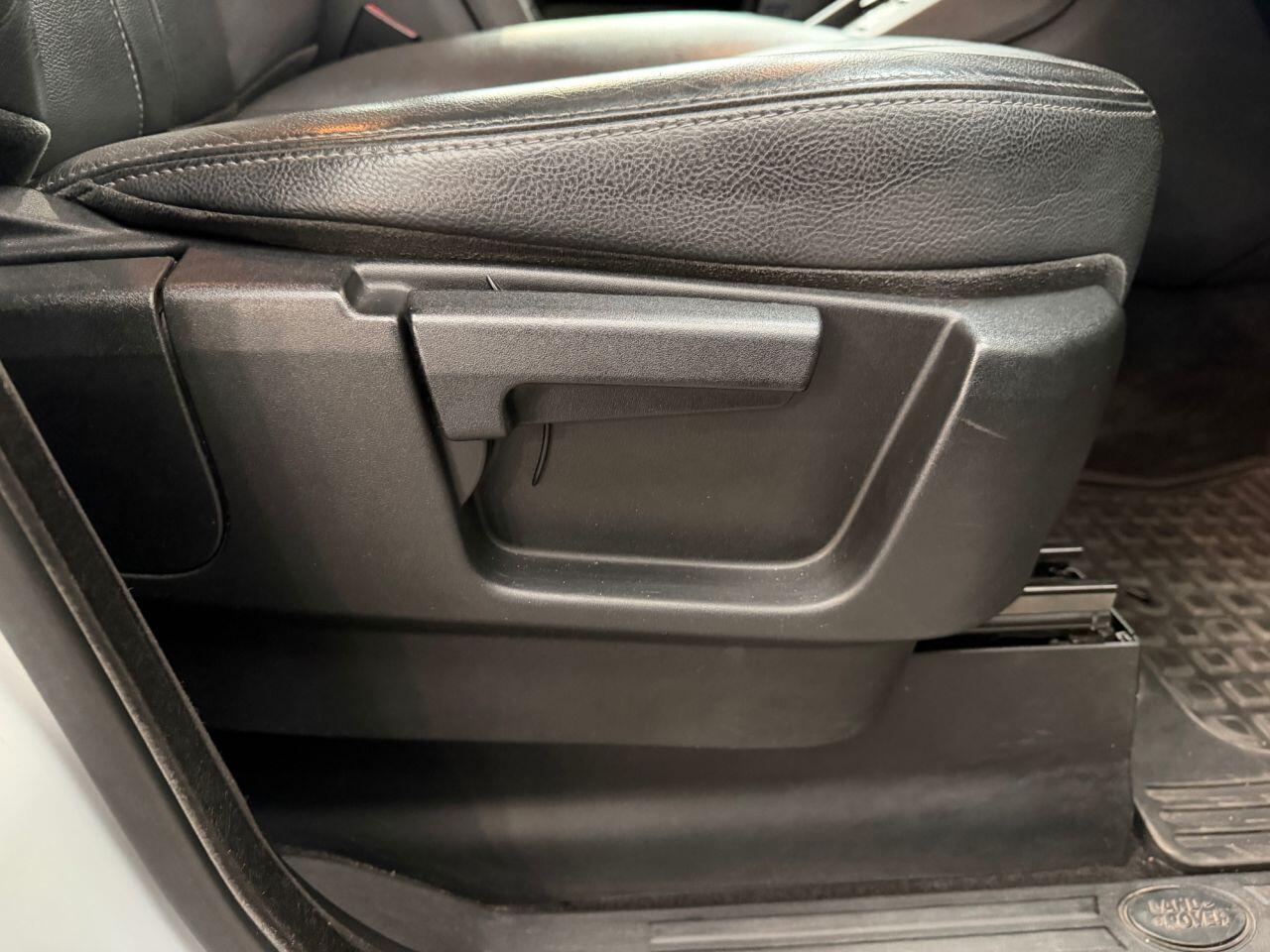 Land Rover Discovery 4 view 23