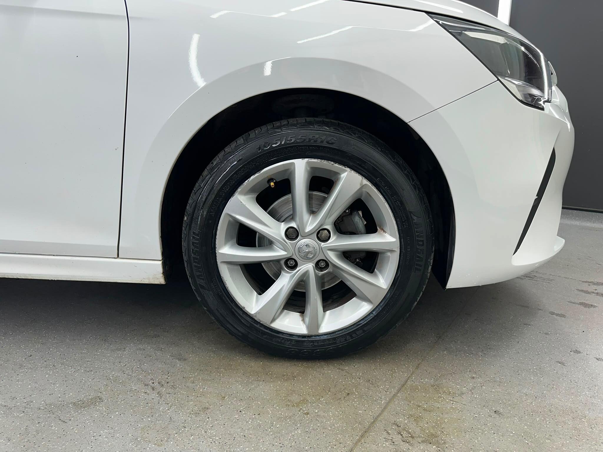Vauxhall Corsa view 17
