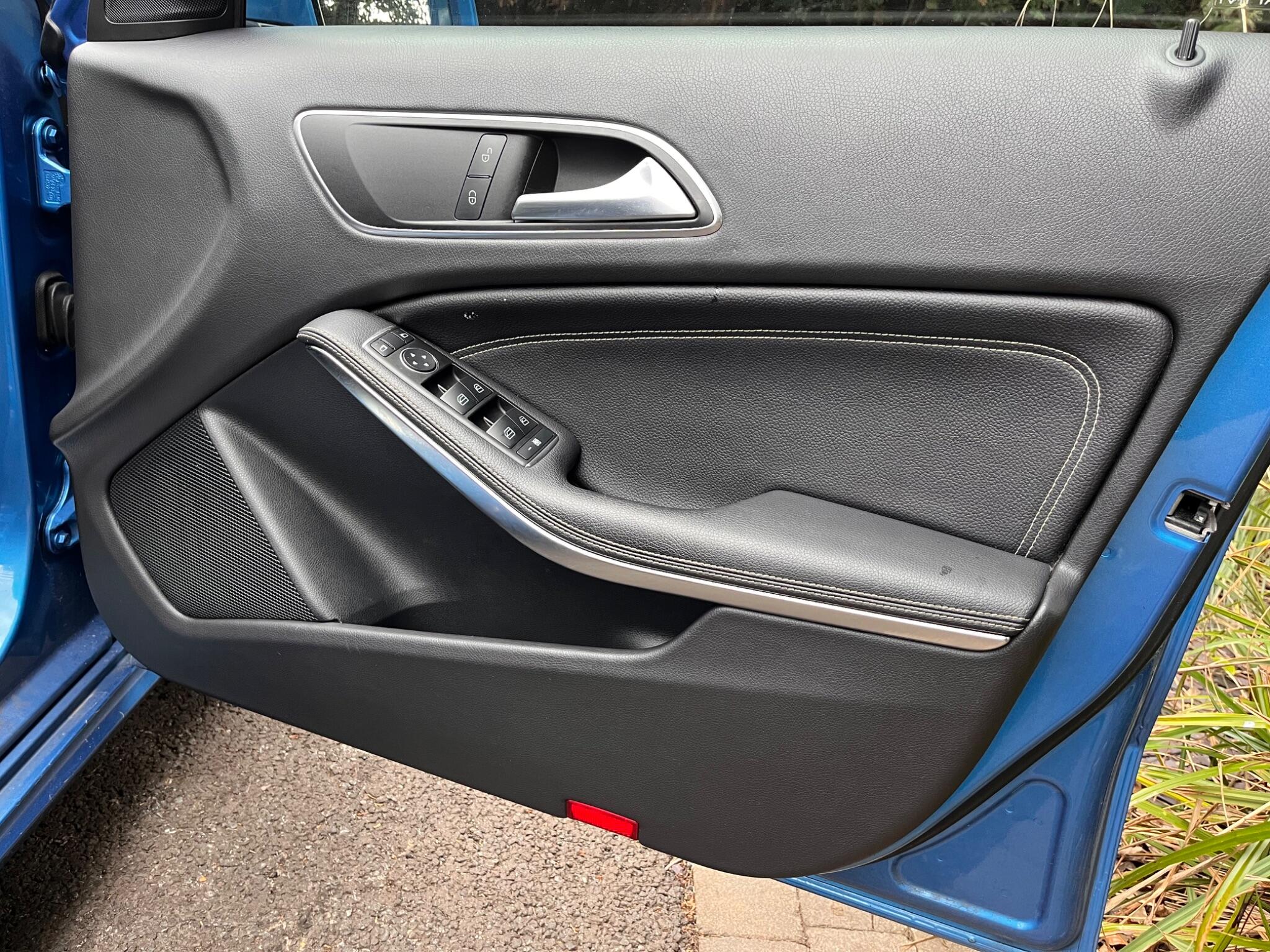 Mercedes-Benz A-Class view 35