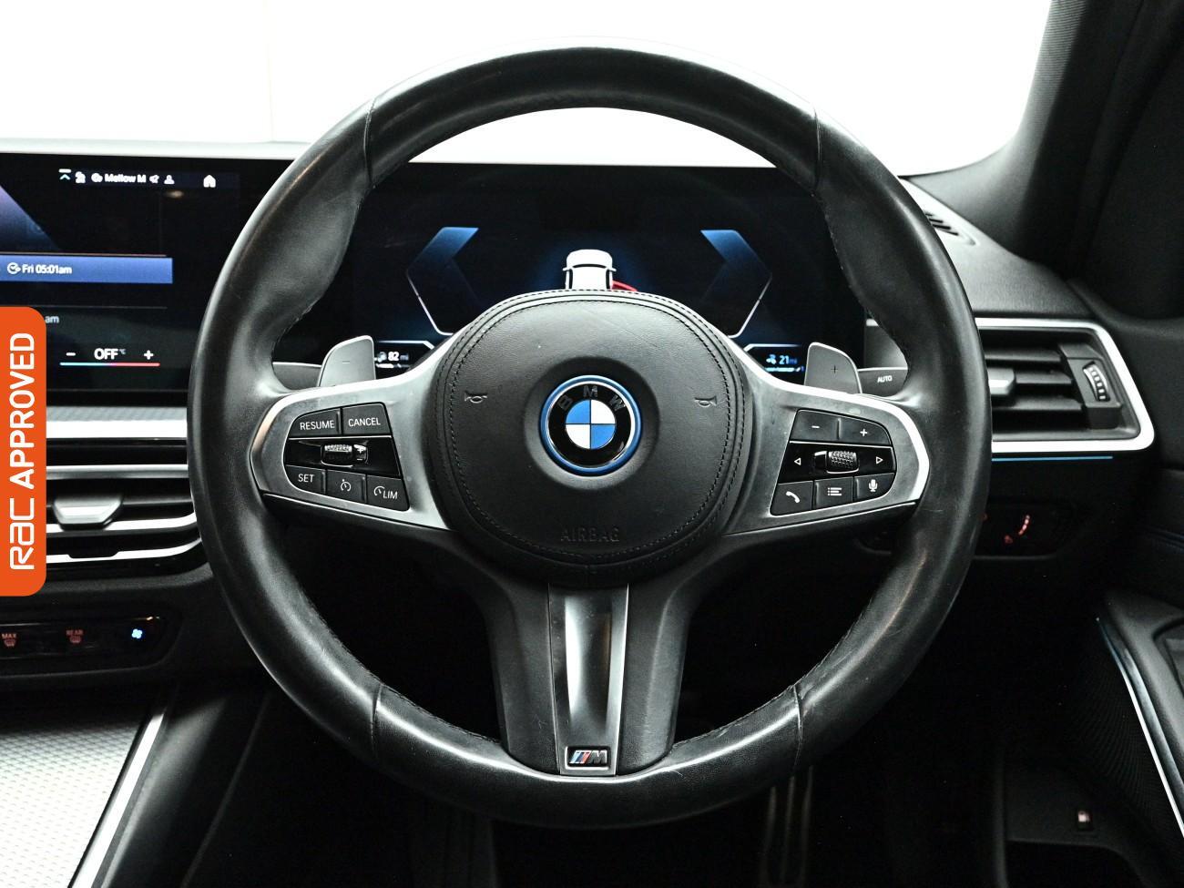 BMW 3 Series view 10