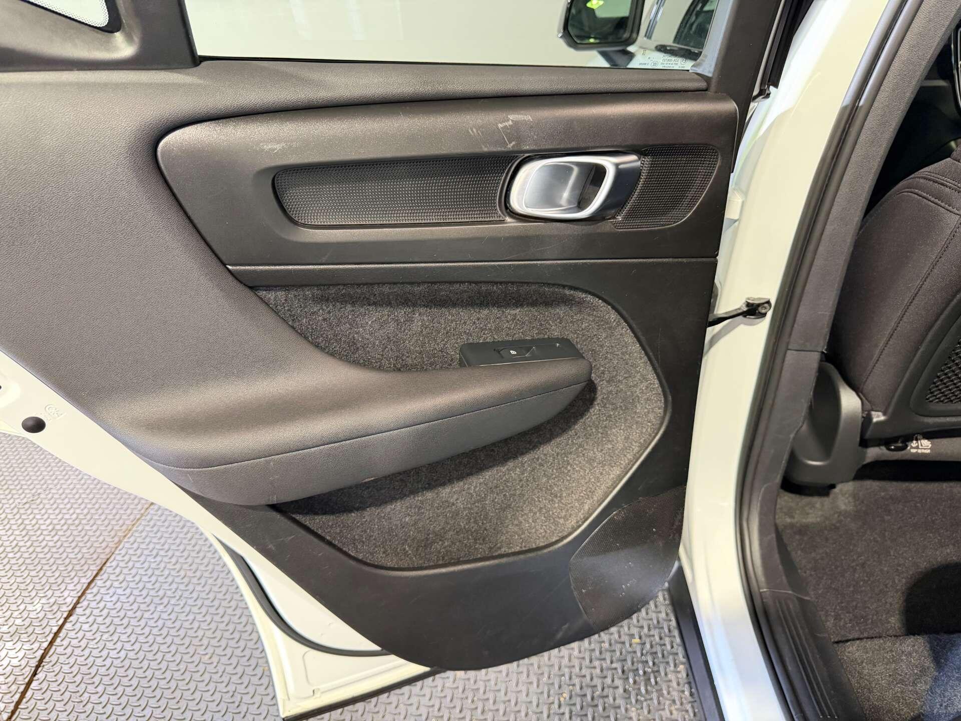 Volvo XC40 view 55