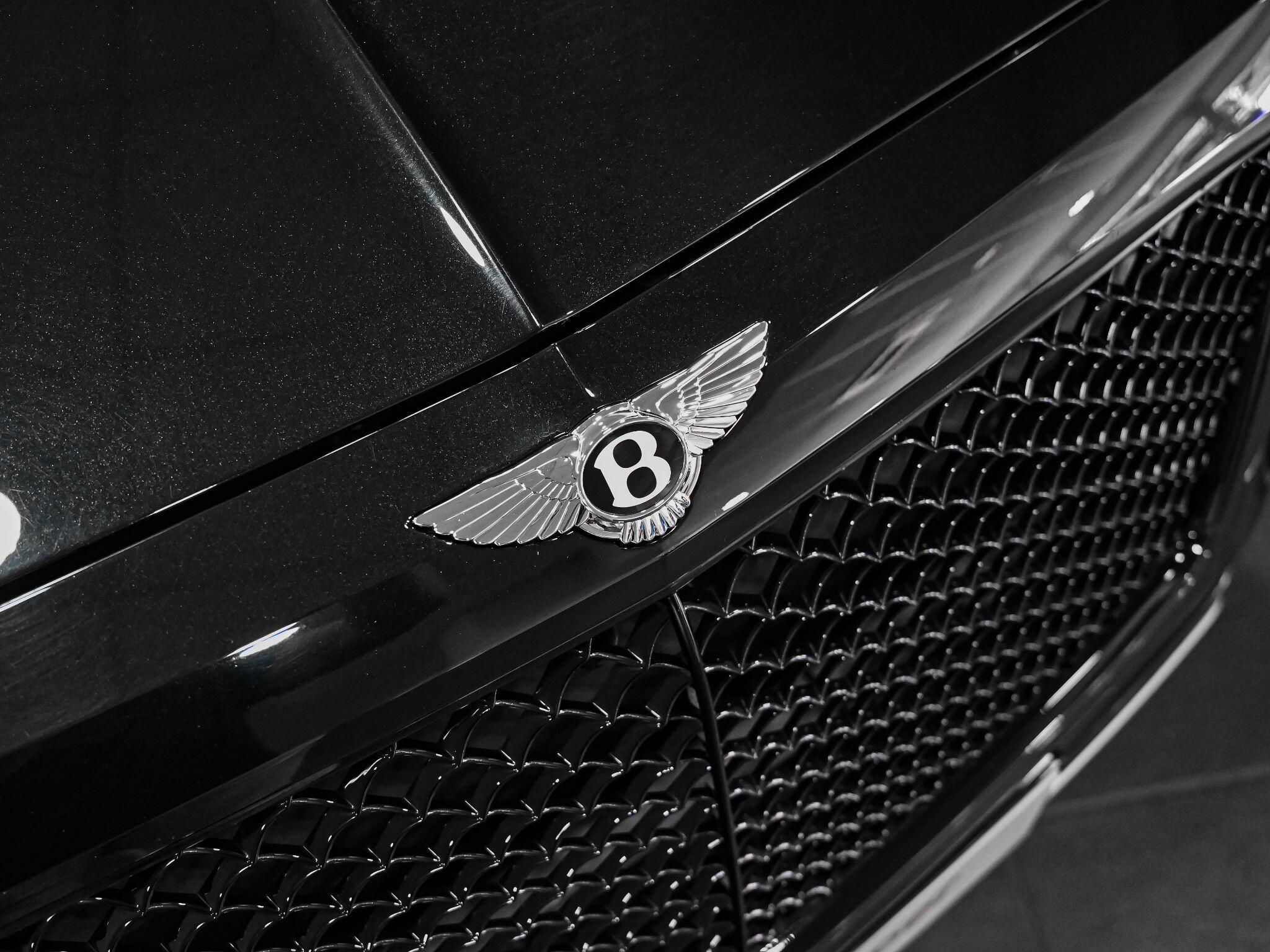 Bentley Bentayga view 31