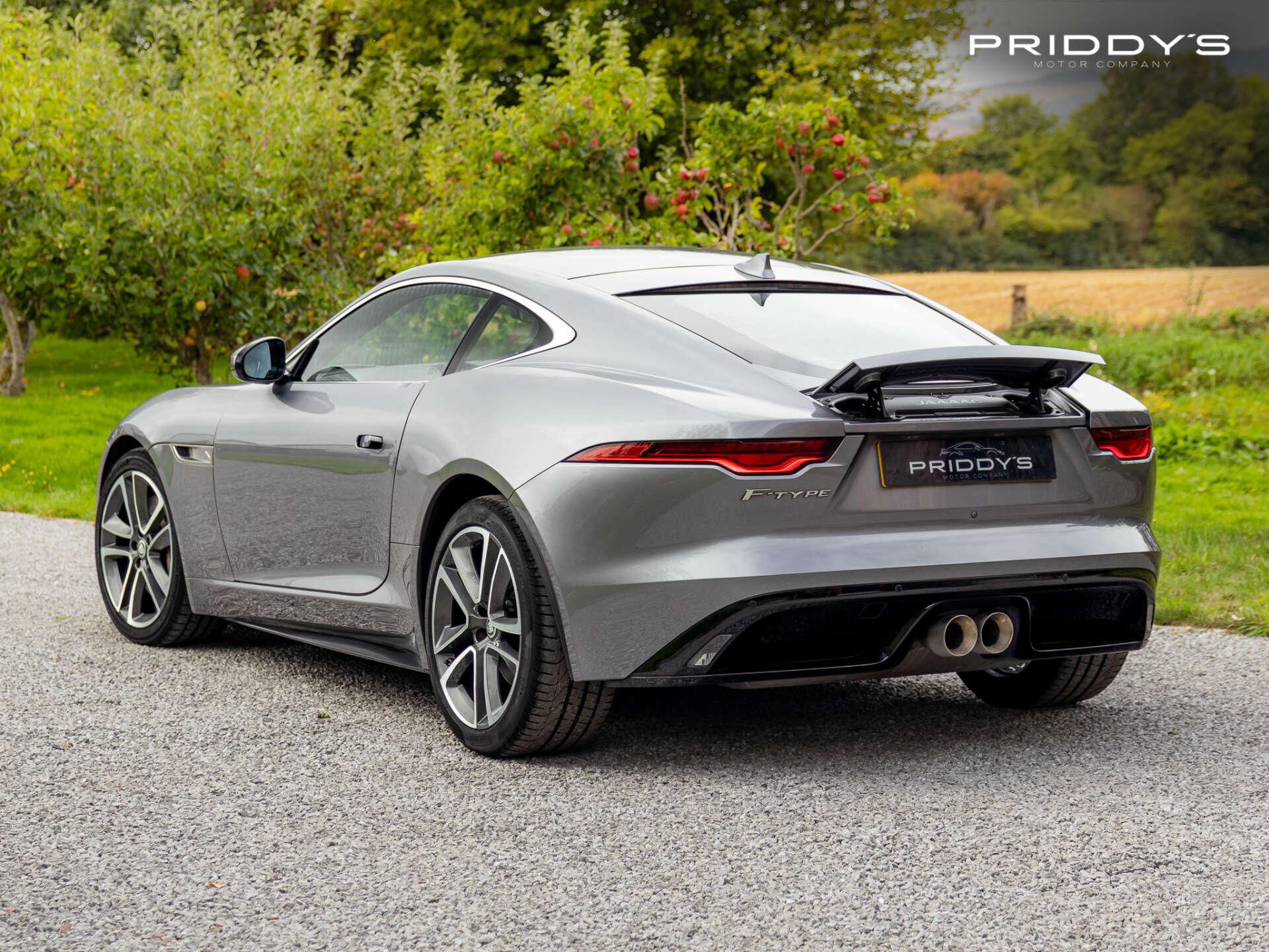 Jaguar F-Type view 34
