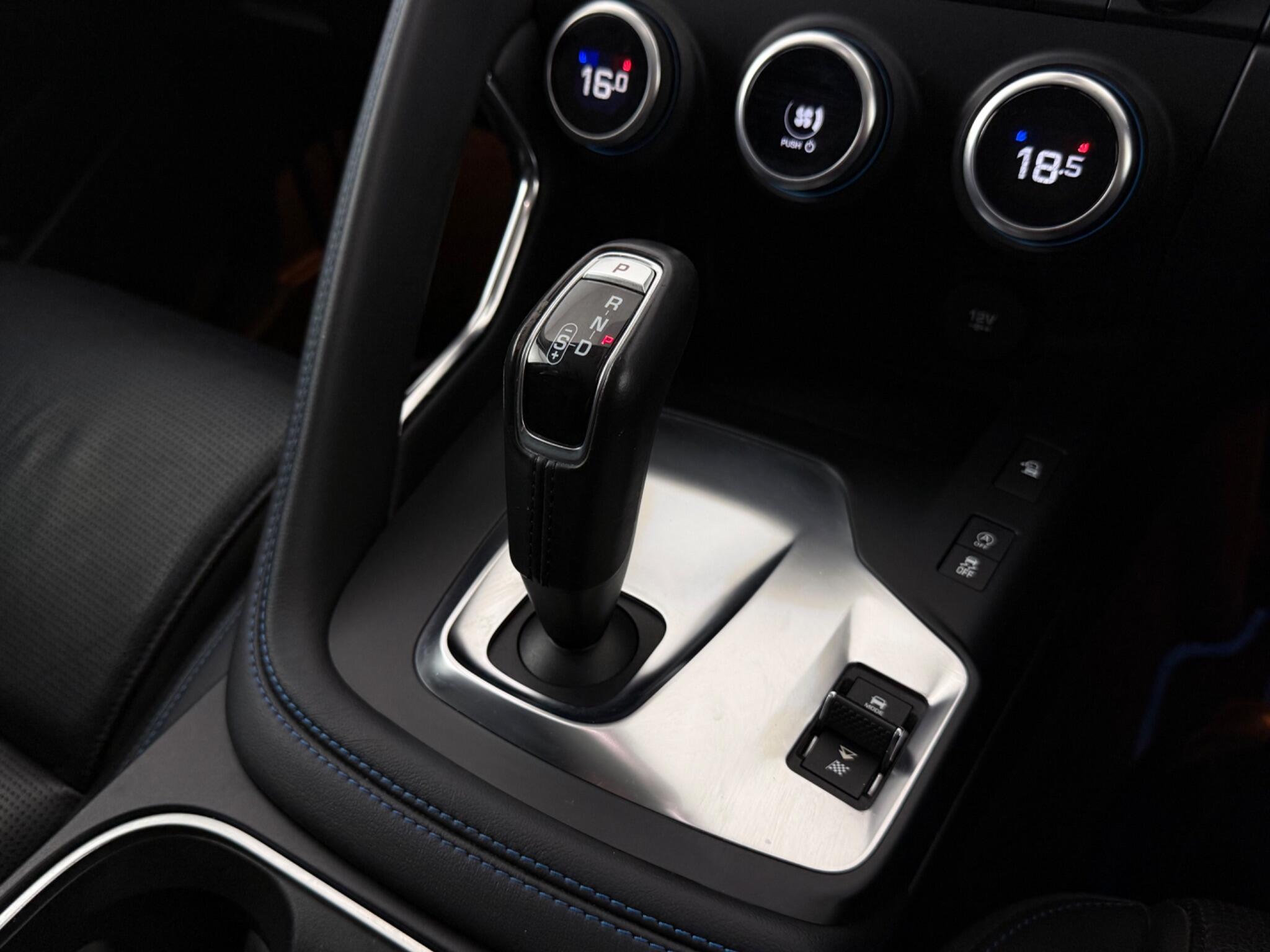 Jaguar E-Pace view 18