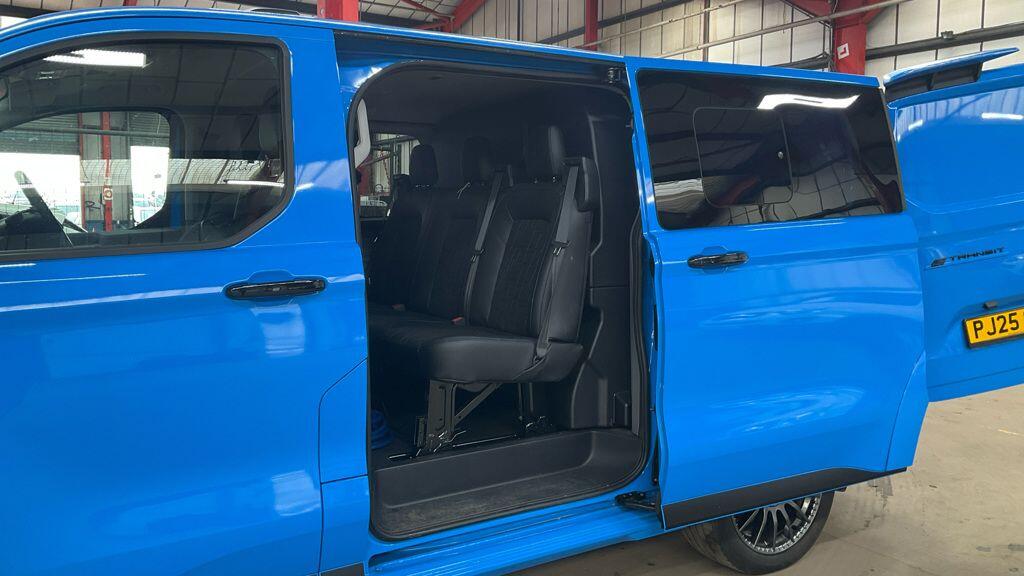 Ford Transit Custom view 10