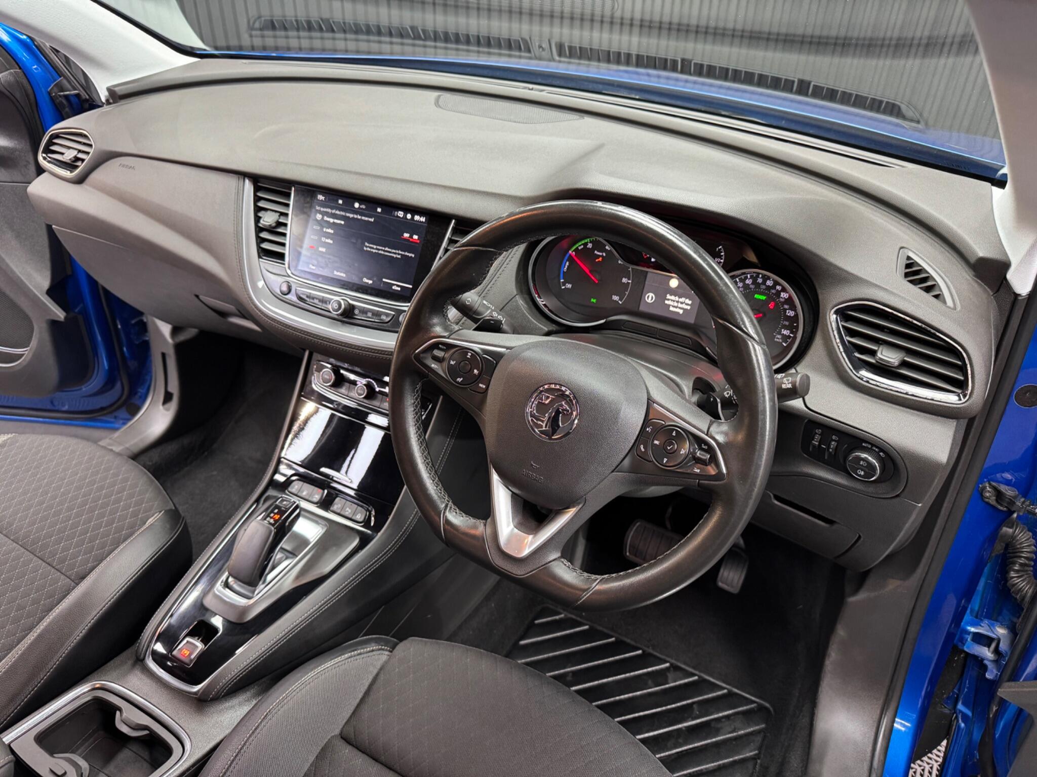 Vauxhall Grandland X view 25