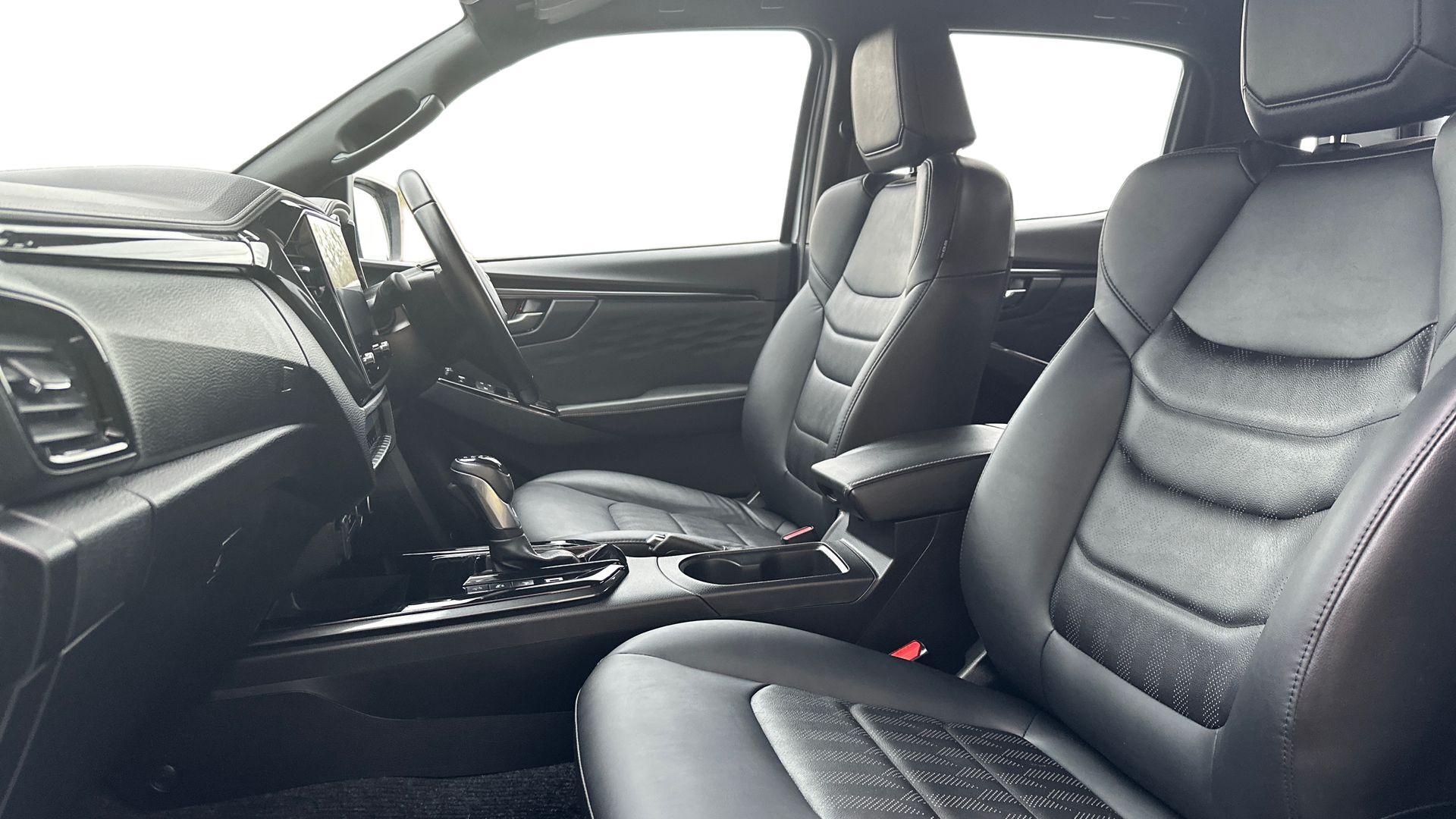 Isuzu D-Max view 3