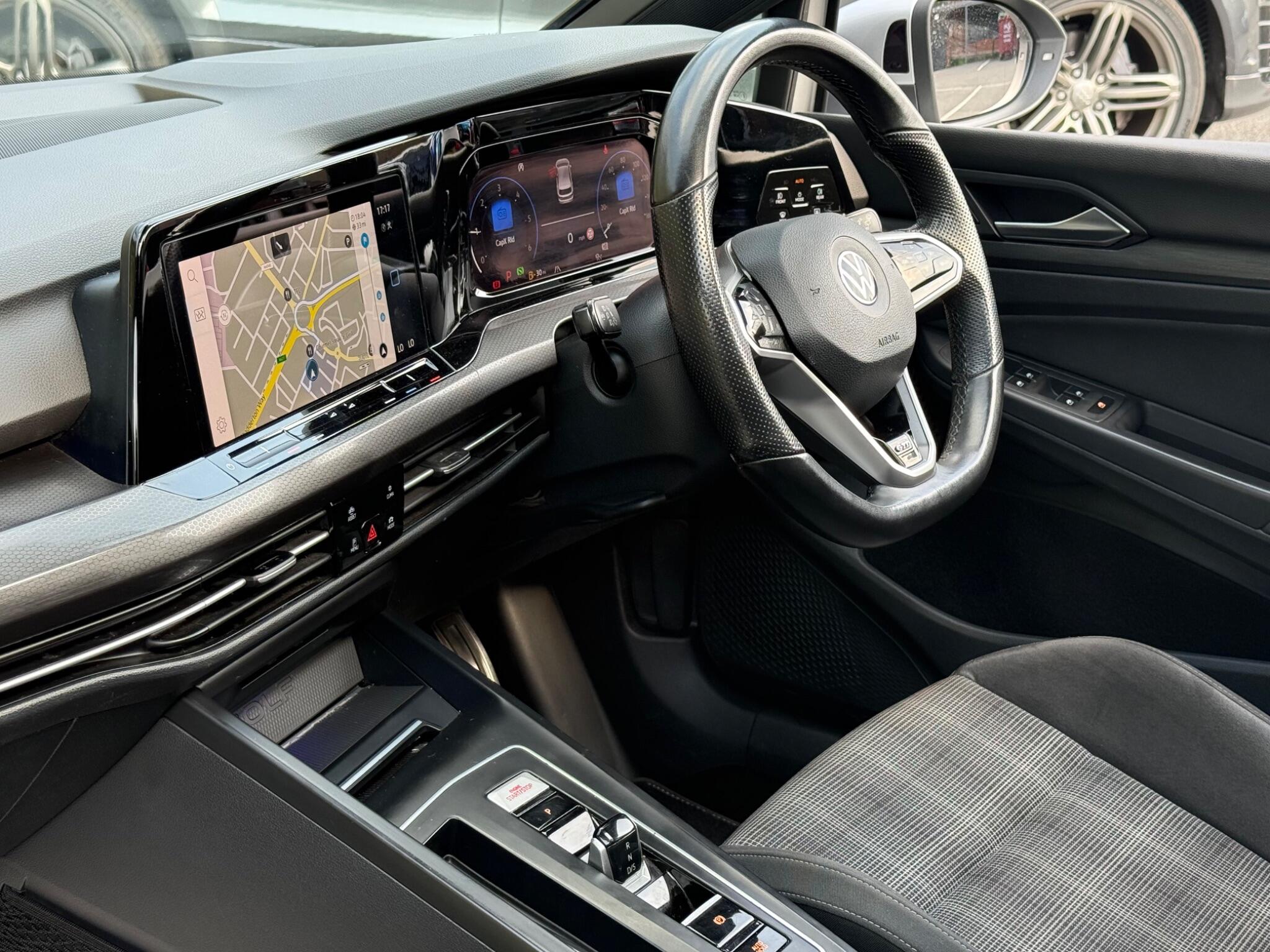 Volkswagen Golf view 9