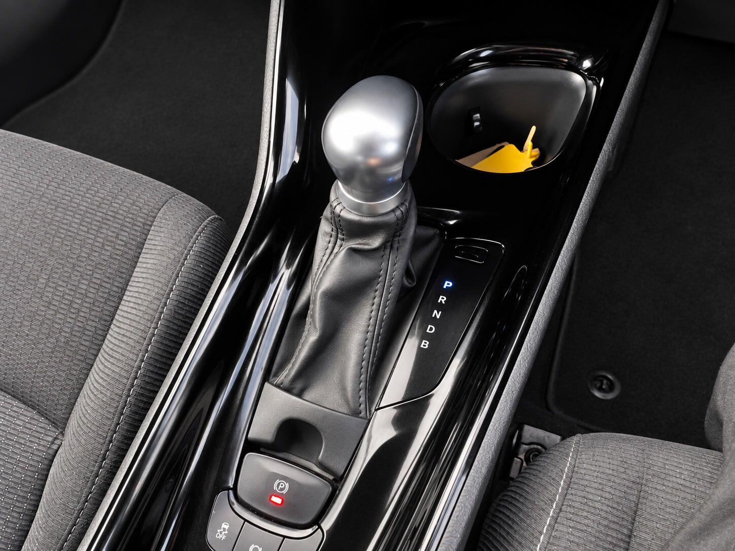 Toyota C-HR view 23