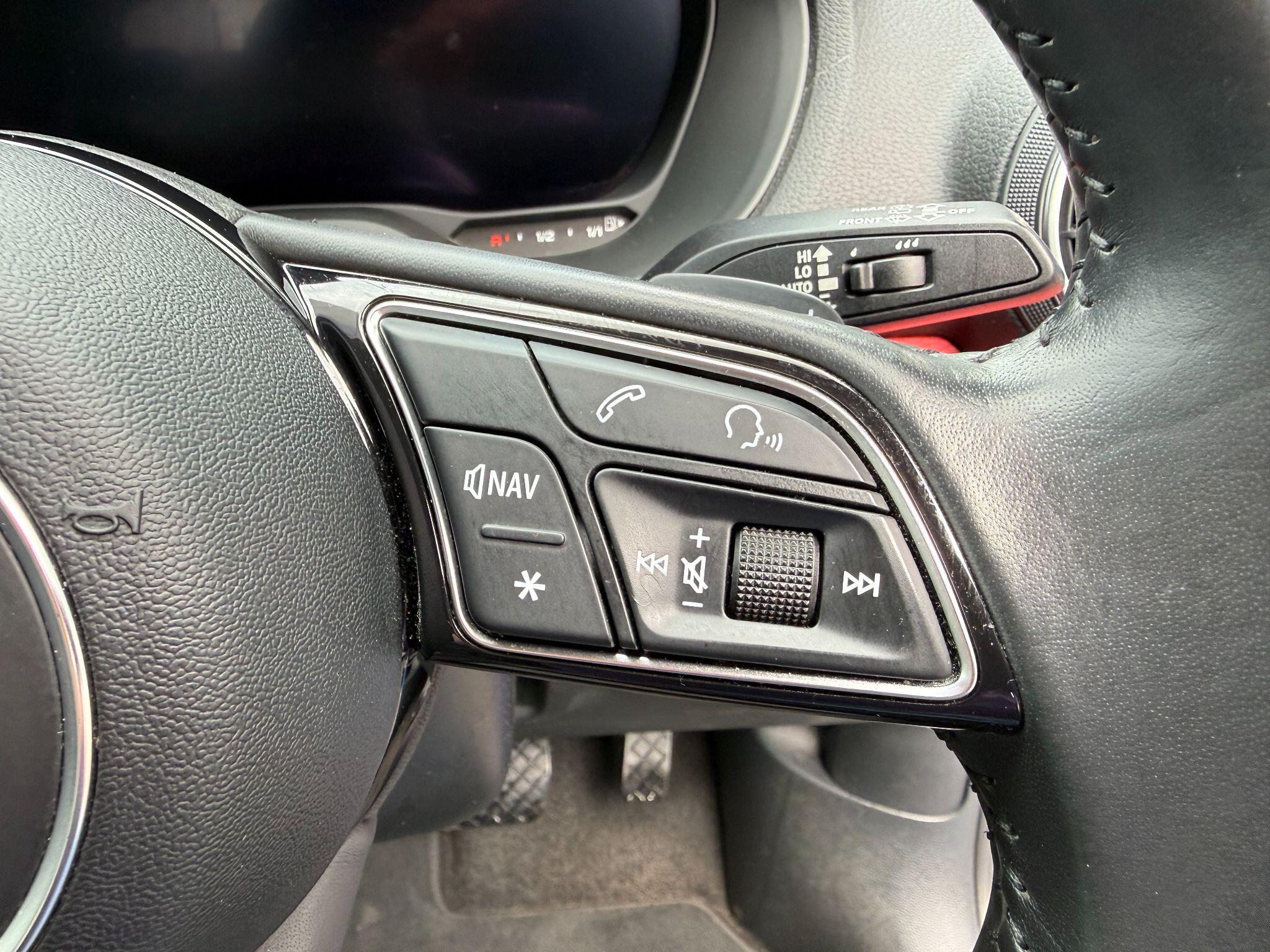 Audi Q2 view 35