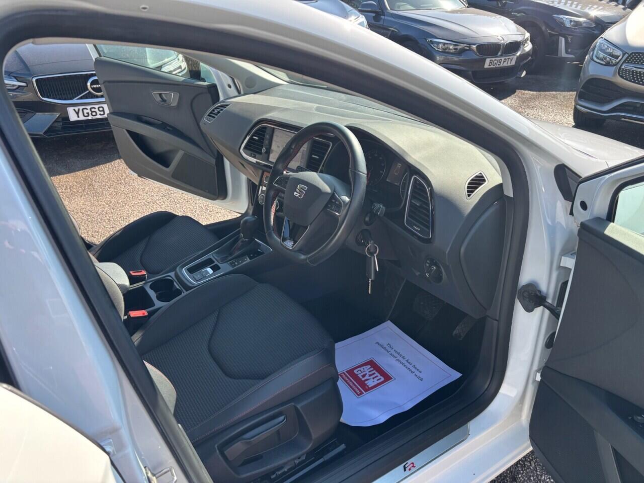 Seat Leon Leon view 10