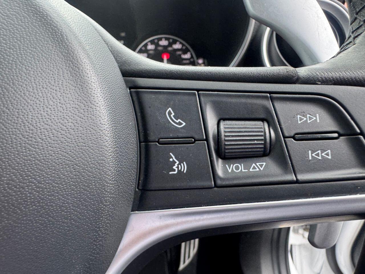 Alfa Romeo Giulia view 26