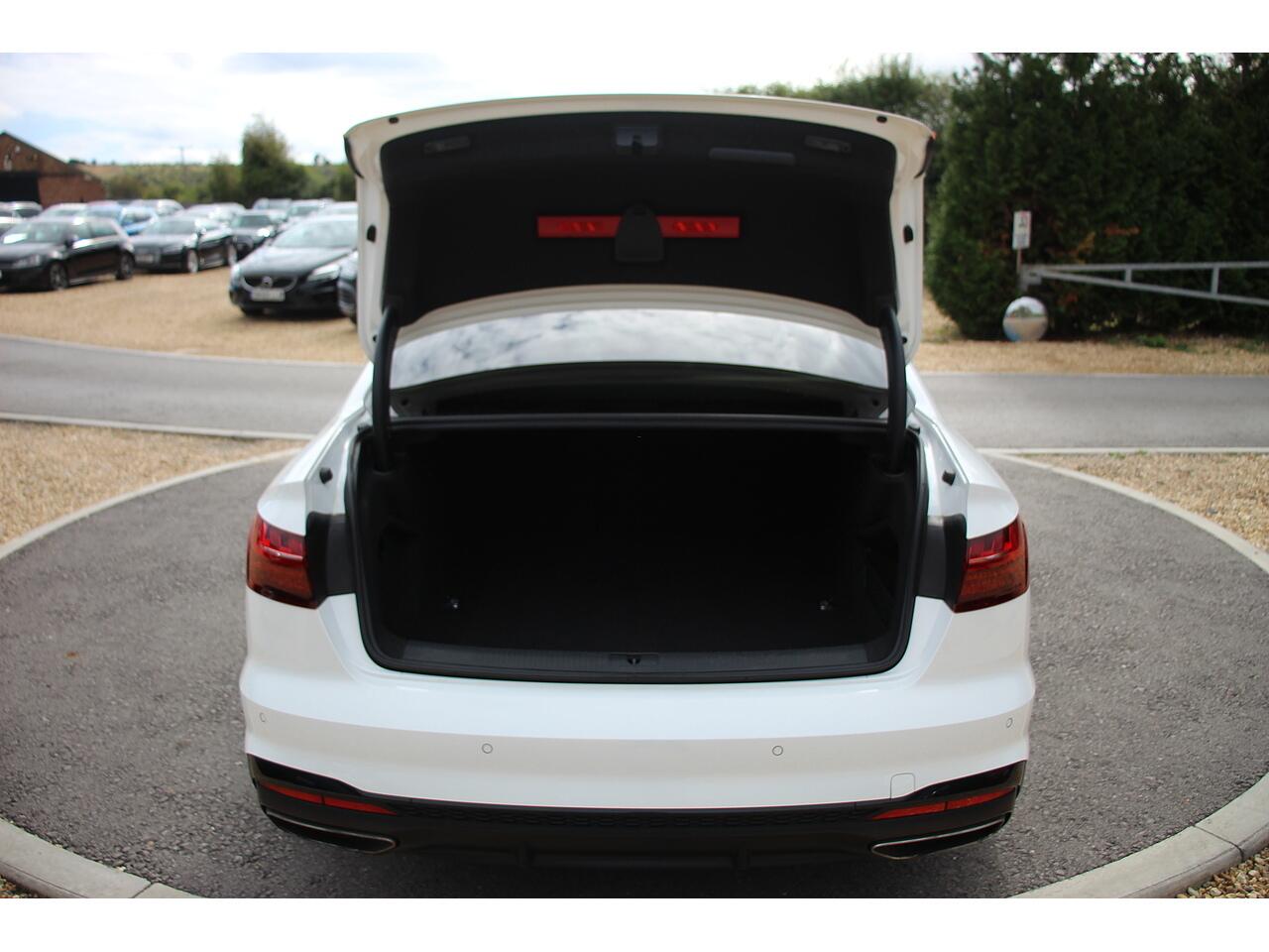 Audi A4 view 46