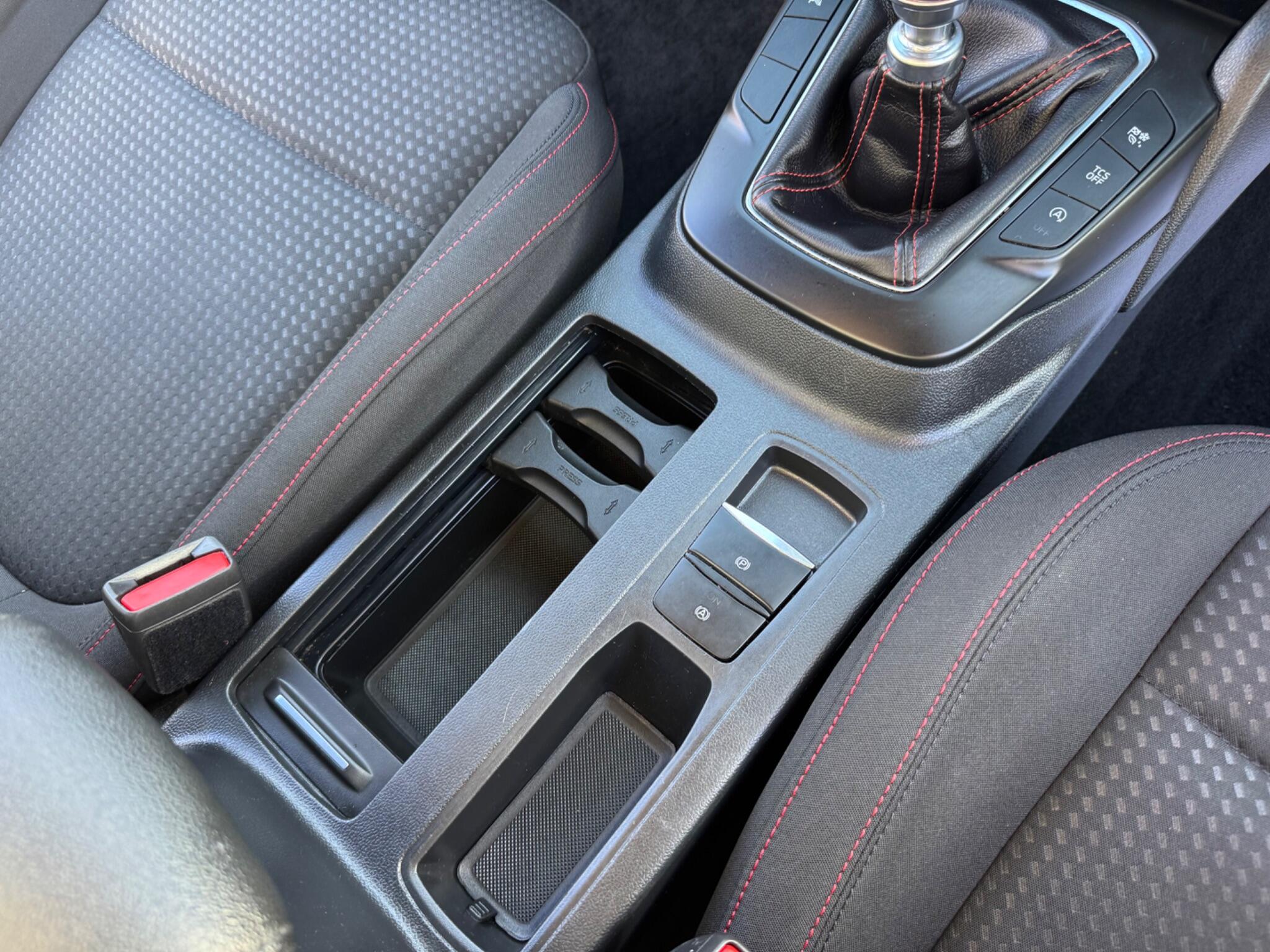 Ford Focus view 19
