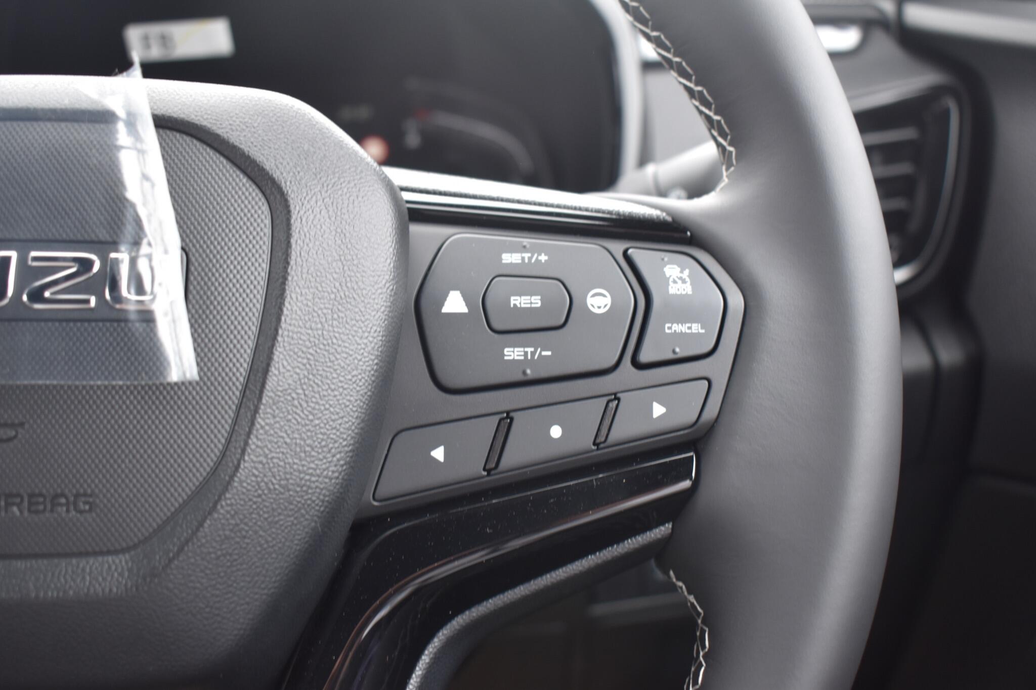 D-Max - 1.9 TD V-Cross Auto 4WD Euro 6 (s/s) 4dr - Image 19