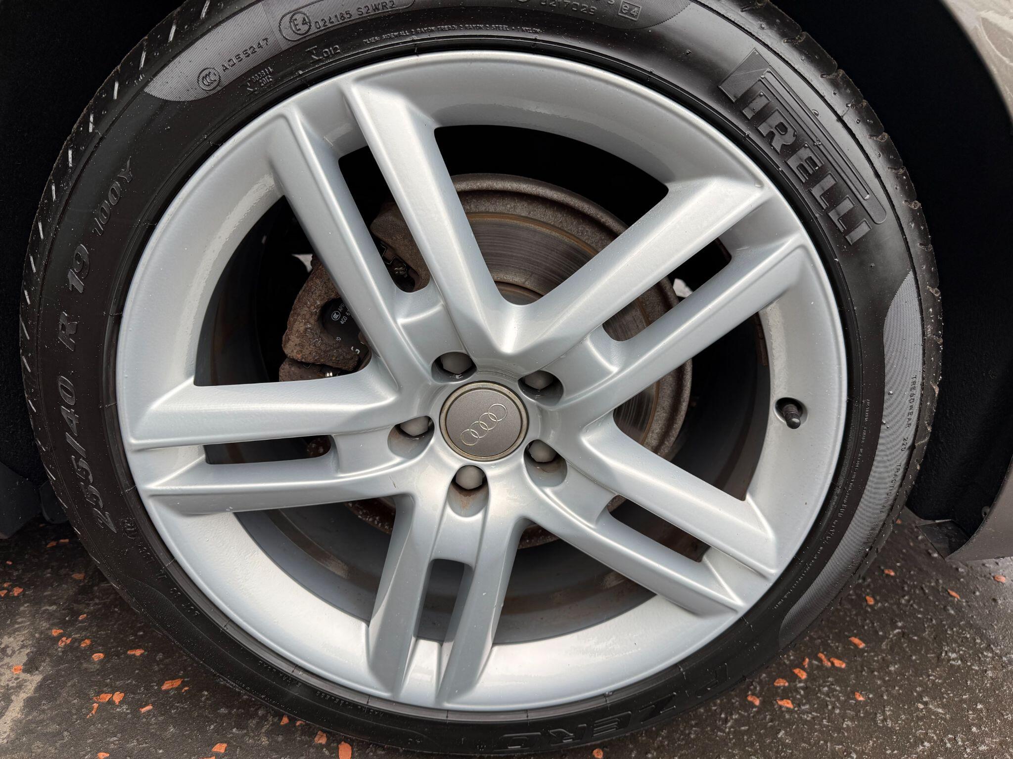 Audi A6 view 38