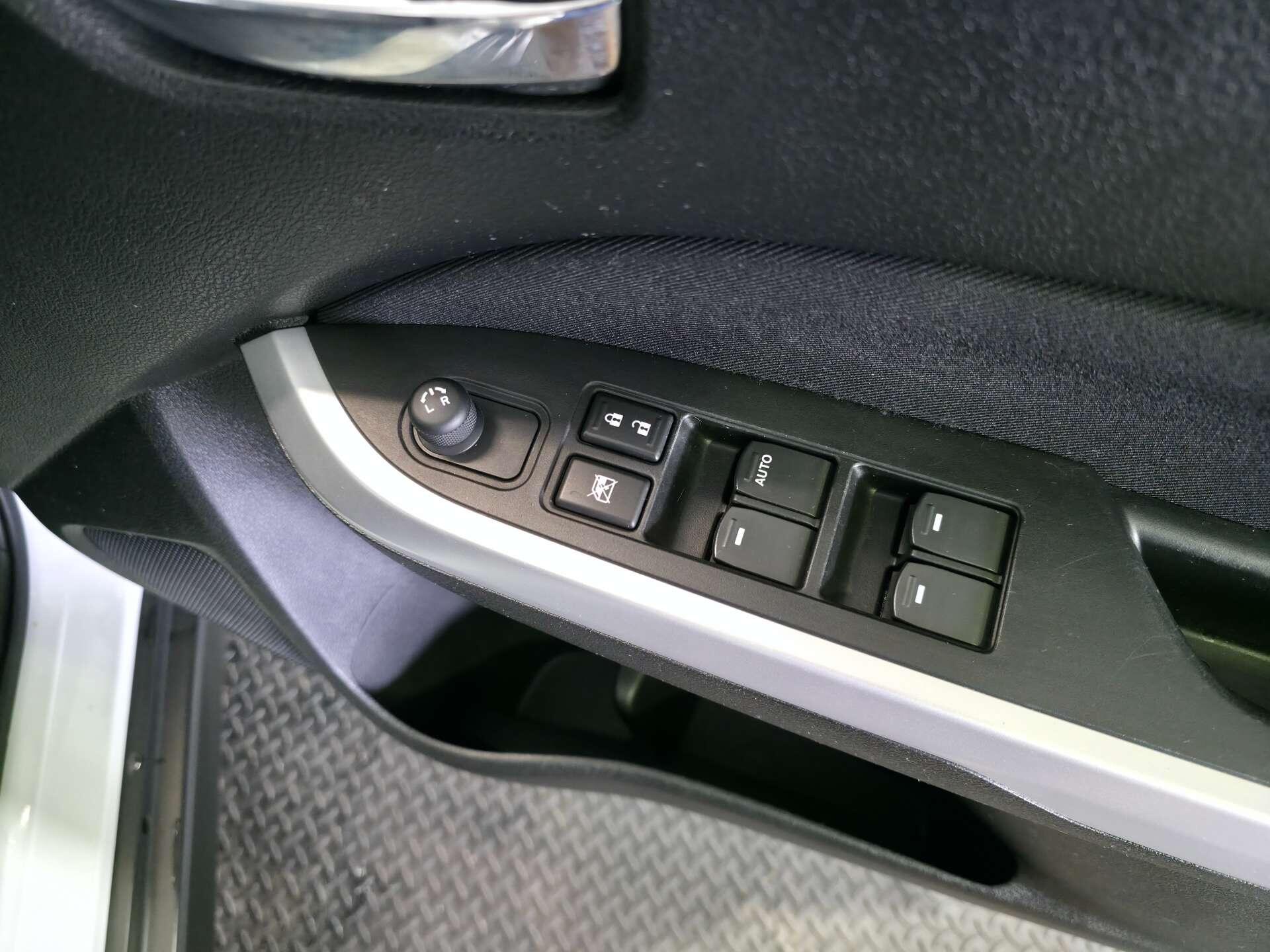 Suzuki Vitara view 24