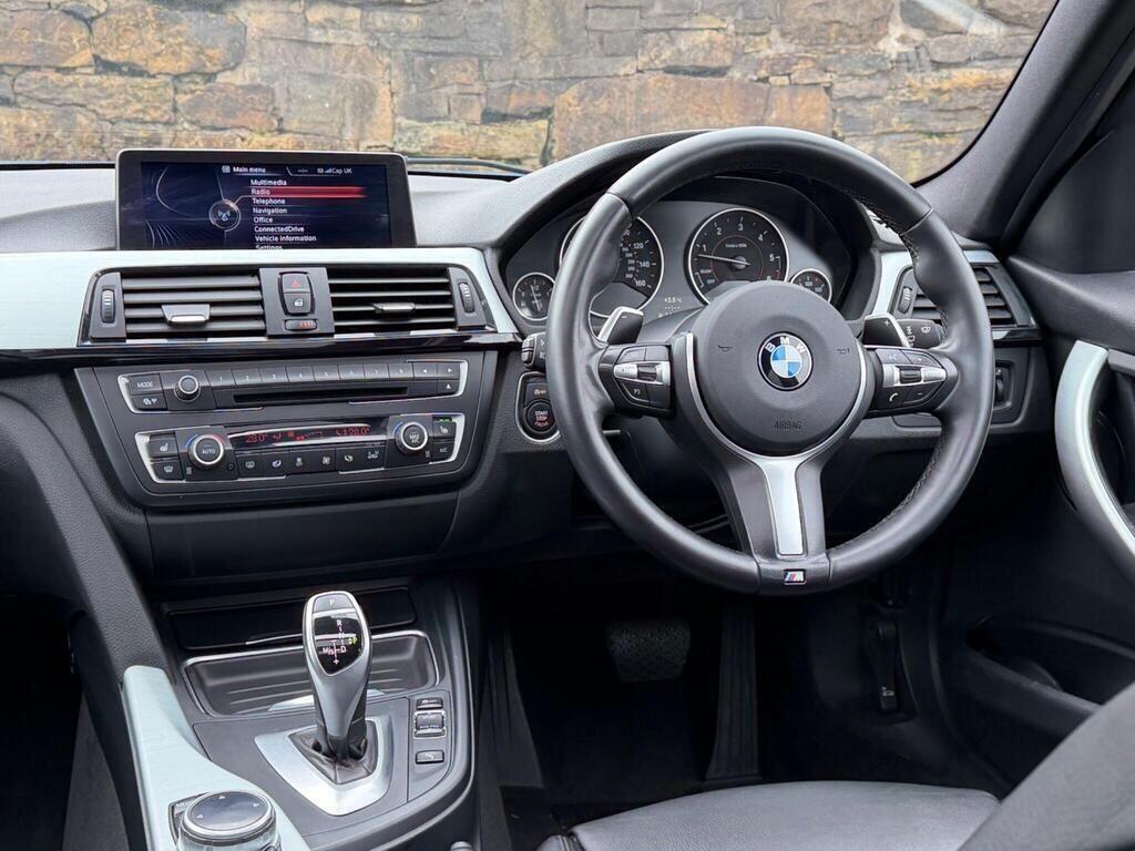 BMW 3 Series view 27