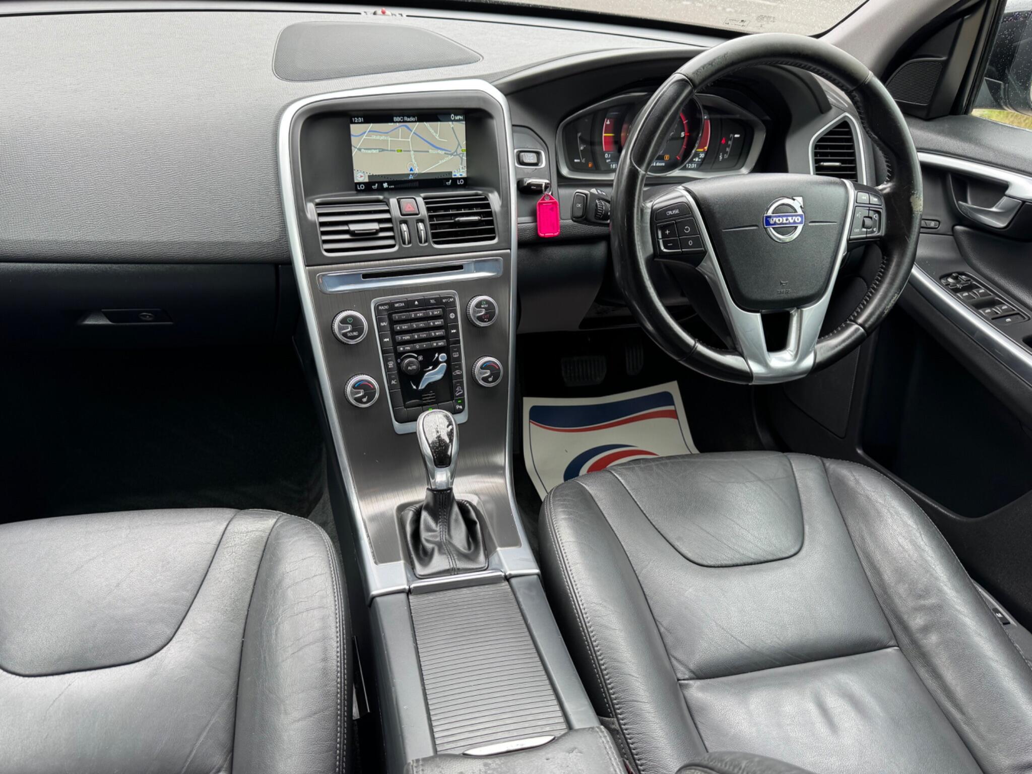 Volvo XC60 view 16